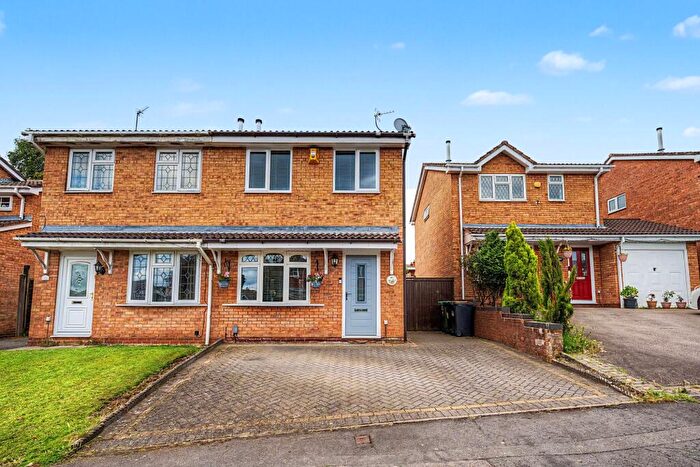 2 Bedroom Semi-Detached House For Sale In Cambridge Drive, Nuneaton, CV10