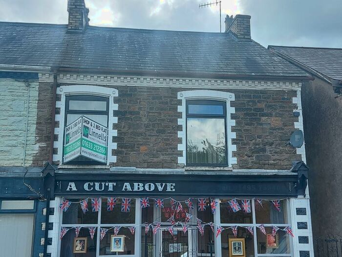 2 Bedroom House To Rent In Osborne Road, Pontypool, NP4