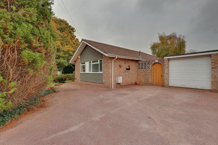 3 Bedroom Detached Bungalow For Sale In Hamilton Close, Langstone, Havant, PO9