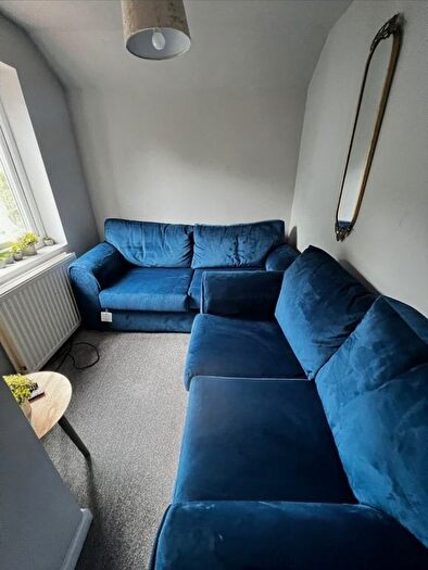 3 Bedroom Flat To Rent In Shinfield, RG7
