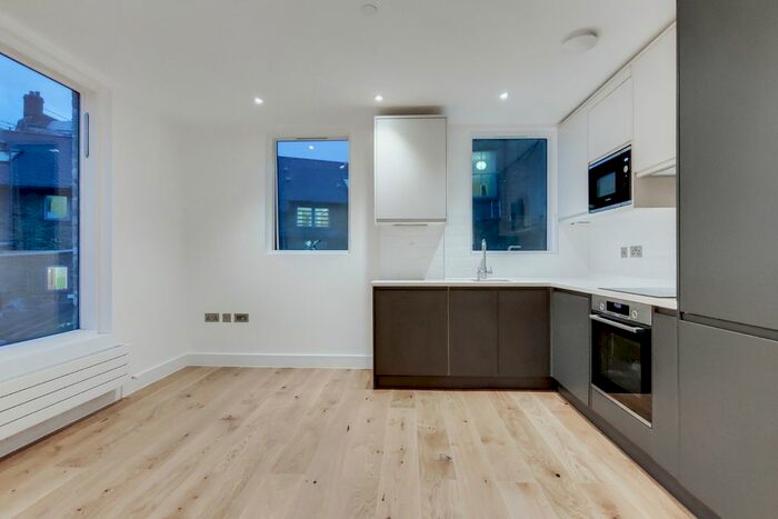 1 Bedroom Flat To Rent In Deptford Broadway, London, Greater London, SE8