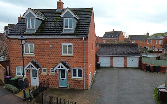 3 Bedroom Town House For Sale In Elder Close, Witham St Hughs, LN6