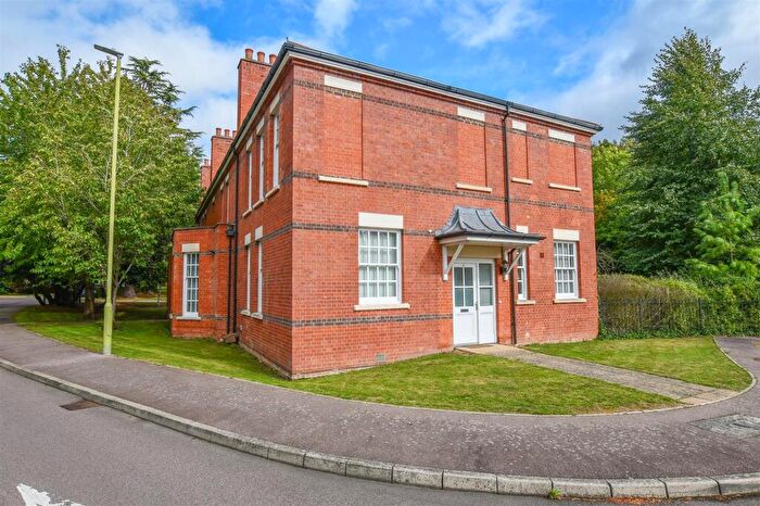 3 Bedroom Duplex For Sale In Goldring Way, London Colney, AL2