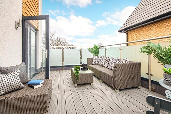 4 Bedroom Terraced House For Sale In Worts Causeway, Cambridge, CB1