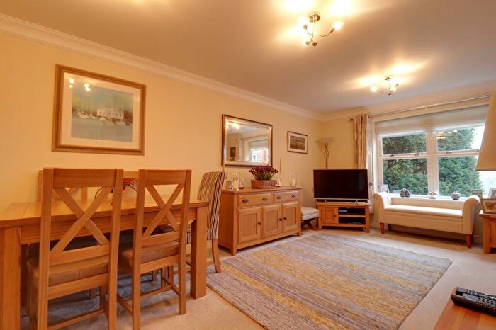 2 Bedroom Apartment To Rent In Oakover Grange, Walton, ST17