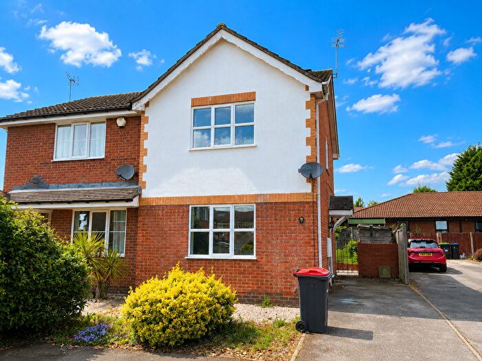 2 Bedroom House To Rent In Bridge Court, Hucknall, NG15