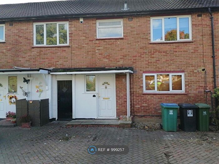 4 Bedroom Terraced House To Rent In The Roundway, Watford, WD18
