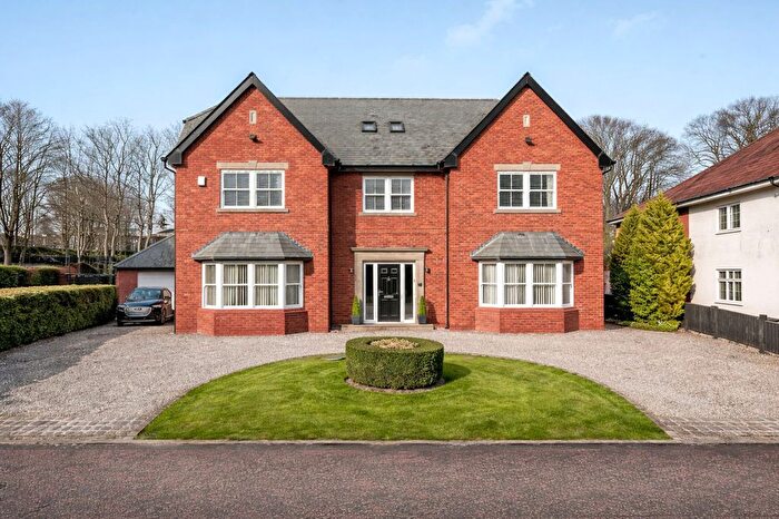 6 Bedroom Detached House For Sale In Farington Lodge Gardens, Farington, PR25