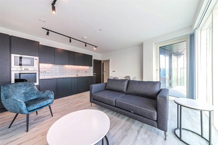 1 Bedroom Flat To Rent In Portal Way, London, W3