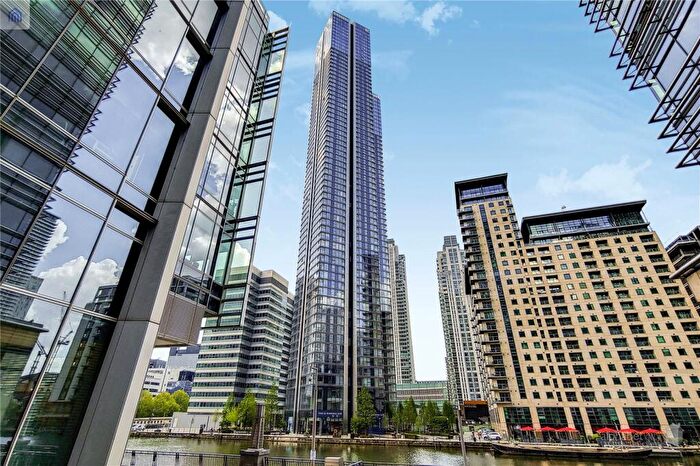 2 Bedroom Flat To Rent In Hampton Tower, Marsh Wall, London, E14