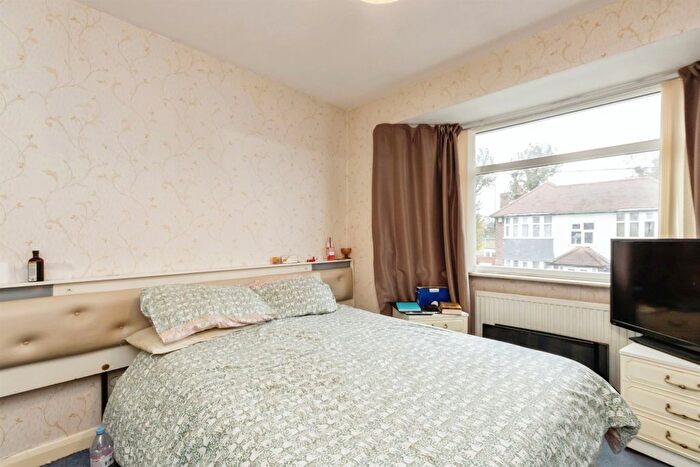 3 Bedroom Detached House For Sale In Newlyn Drive, Nottingham, NG8