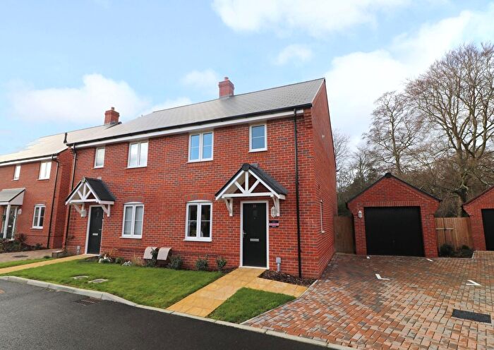 3 Bedroom Semi Detached House For Sale In Netley Grange, Netley Abbey, SO31