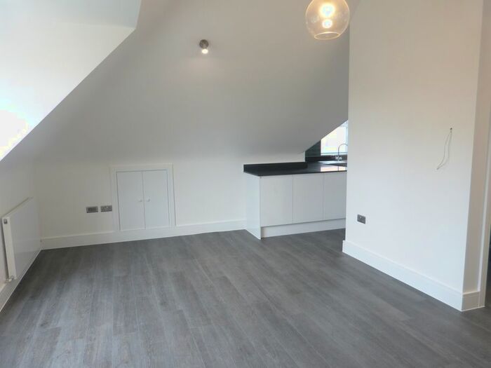 Studio To Rent In Neeld Crescent, London, NW4