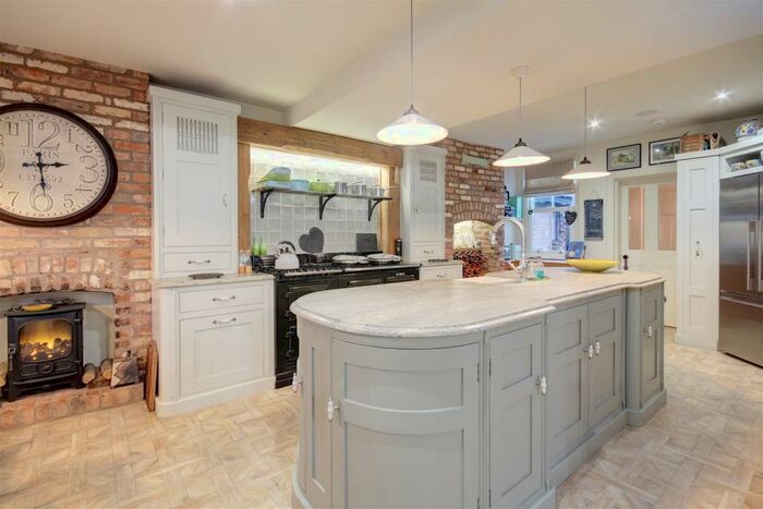 4 Bedroom Cottage For Sale In Main Street, Foxton, LE16