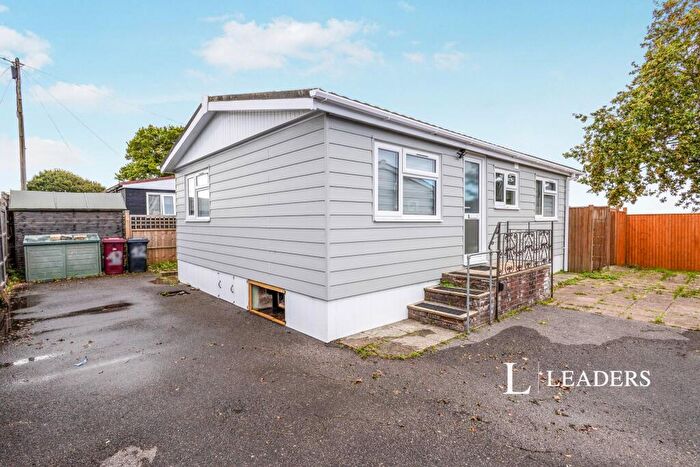 2 Bedroom Park Home To Rent In Nutbourne Park, Nutbourne, PO18