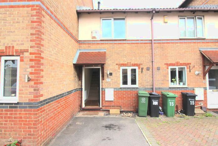 2 Bedroom Terraced House To Rent In Holcot Lane, Portsmouth, PO3