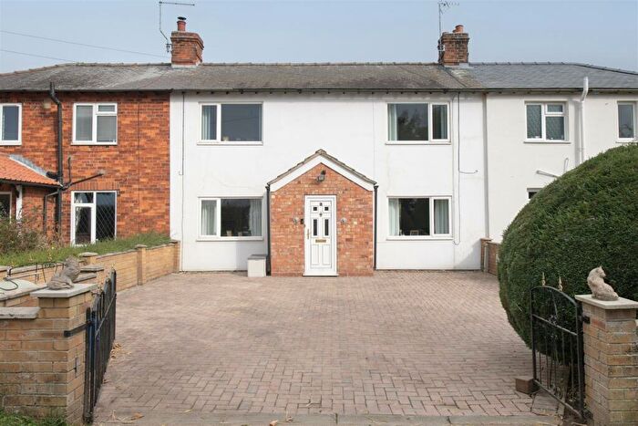 3 Bedroom Terraced House For Sale In Heigholme Lane, Leven, HU17