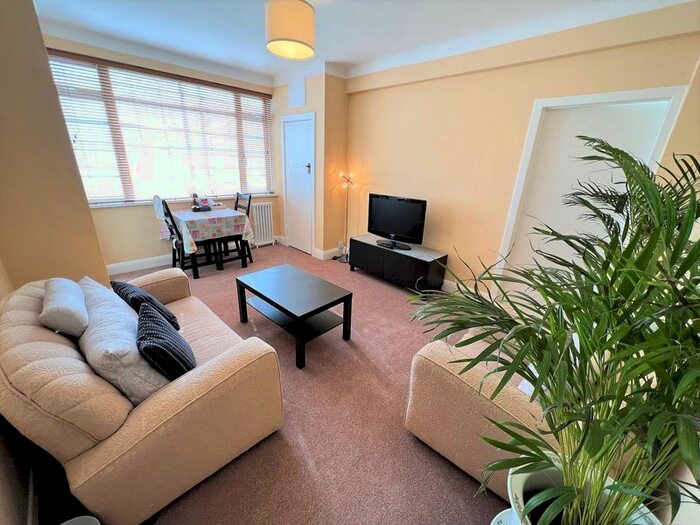 1 Bedroom Flat To Rent In Balham High Road, London, SW17