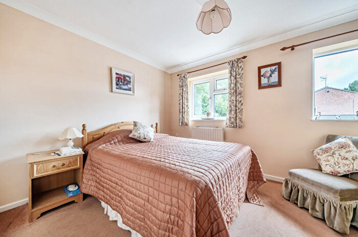 2 Bedroom Semi-Detached House For Sale In Puttocks Close, Haslemere, West Sussex, GU27