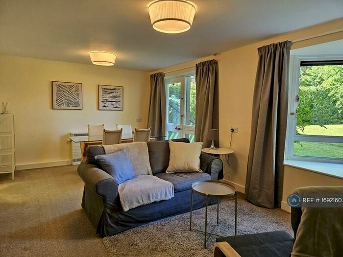 1 Bedroom Flat To Rent In Claverton Court, Chester, CH4