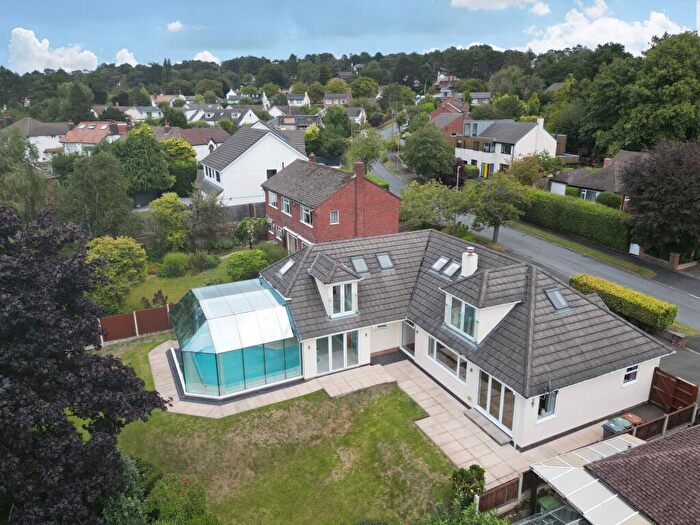 4 Bedroom Detached House For Sale In Hinderton Drive, Heswall, CH60