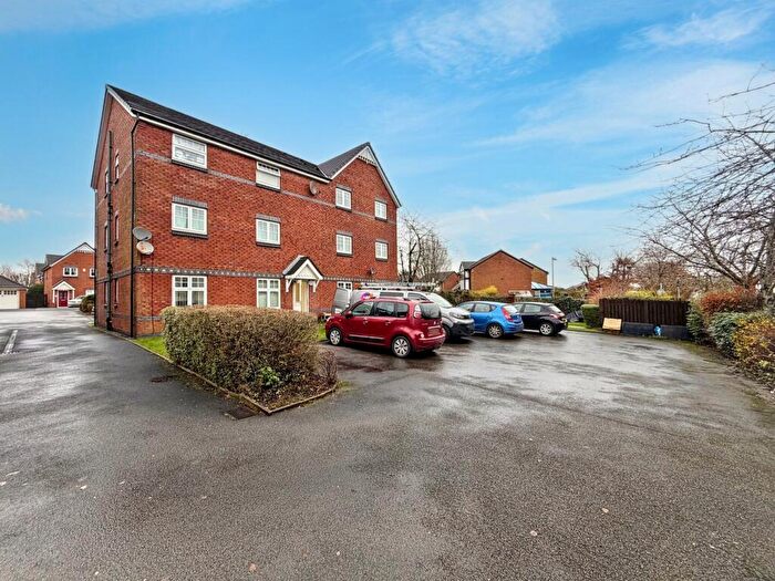 2 Bedroom Flat For Sale In Dixon Green Drive, Farnworth, Bolton, BL4