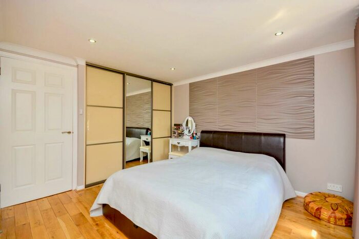 2 Bedroom House To Rent In Hither Farm Road, Kidbrooke, London, SE3