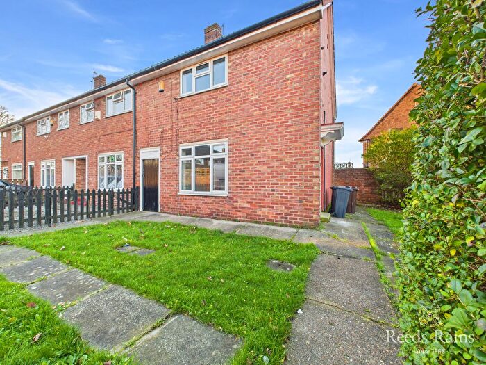 2 Bedroom End Of Terrace House For Sale In Rookley Close, Hull, HU8