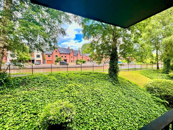 1 Bedroom Flat For Sale In Chandlers Row, Worsley, M28