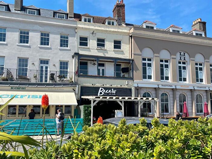 3 Bedroom Flat For Sale In New Street, Weymouth, DT4