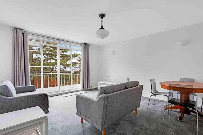 2 Bedroom Flat To Rent In Sedley Court, Sydenham, SE26