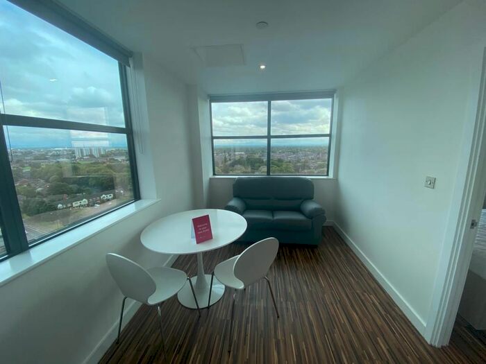 1 Bedroom Flat For Sale In Chester Road, Manchester, M16