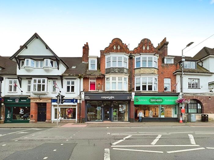 1 Bedroom Apartment To Rent In Packhorse Road, Gerrards Cross, SL9