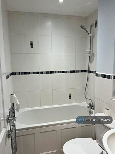 1 Bedroom Flat To Rent In Pettingrew Close, Walnut Tree, Milton Keynes, MK7