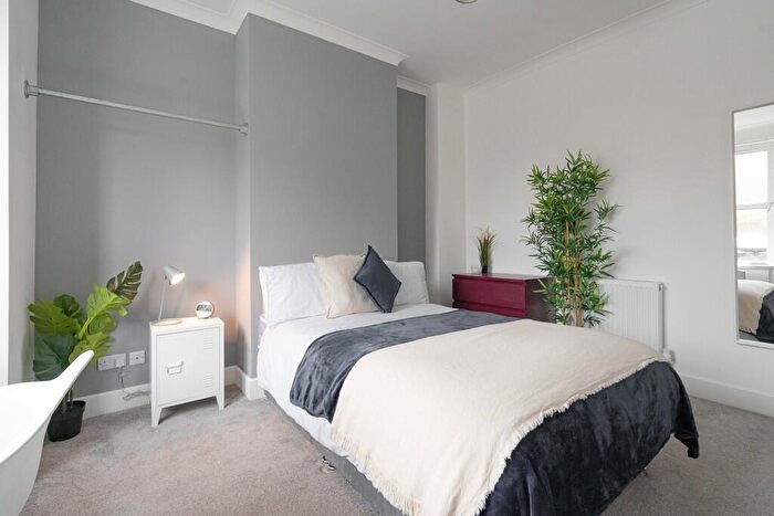 7 Bedroom Terraced House To Rent In Darlington Road, Southsea, PO4