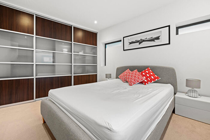 1 Bedroom Apartment For Sale In St John Street, London, EC1M