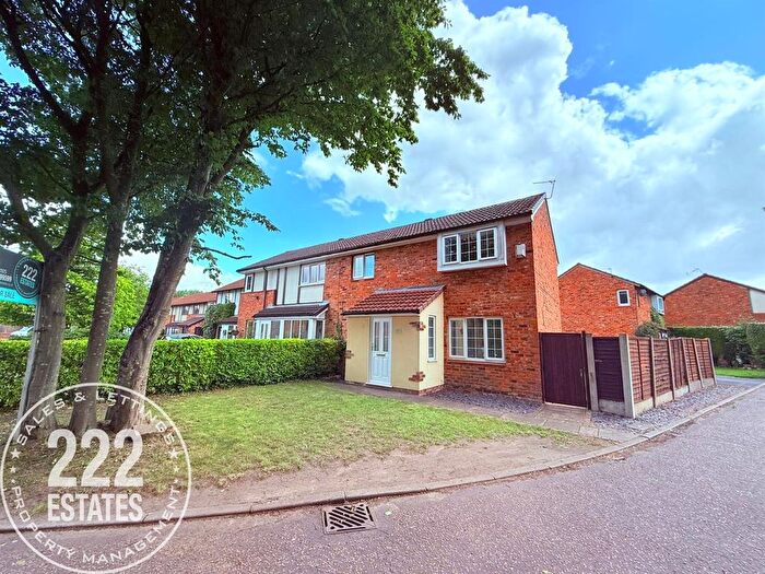 3 Bedroom Semi-Detached House For Sale In Darnaway Close, Birchwood, WA3