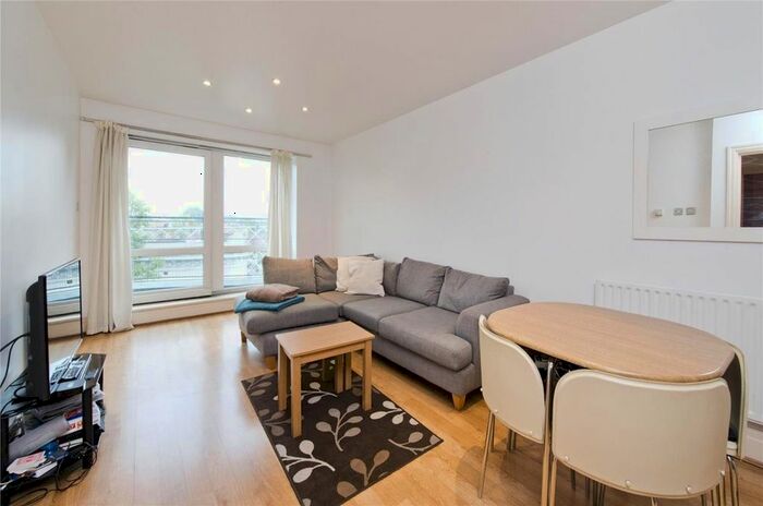 2 Bedroom Flat To Rent In Warren House, Beckford Close, Kensington, London, W14