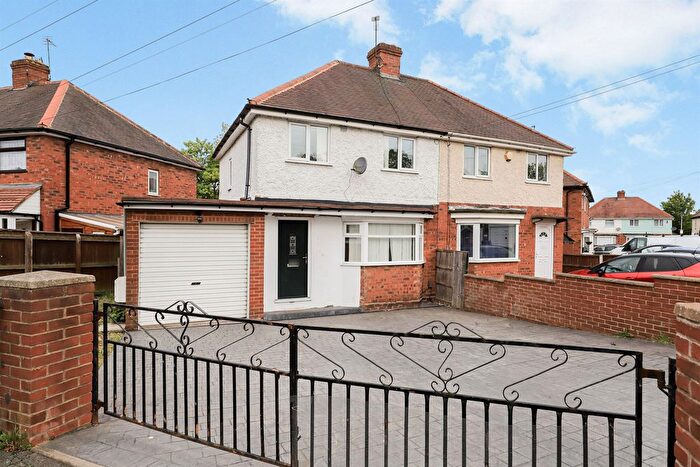 3 Bedroom Semi-Detached House For Sale In Hawksford Crescent, Bushbury, Wolverhampton, WV10