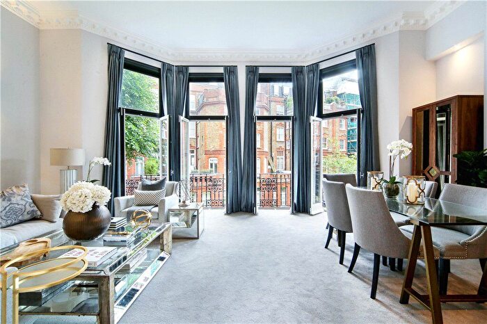 3 Bedroom Flat For Sale In Egerton Gardens, Knightsbridge, SW3