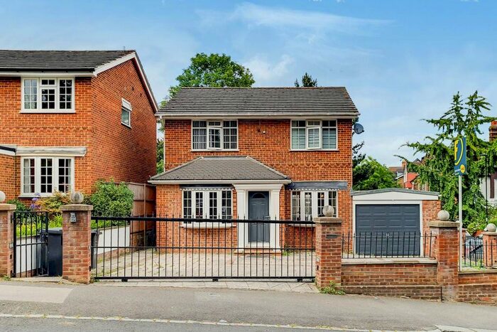 4 Bedroom Detached House To Rent In Sylvan Road, Crystal Palace, London, SE19