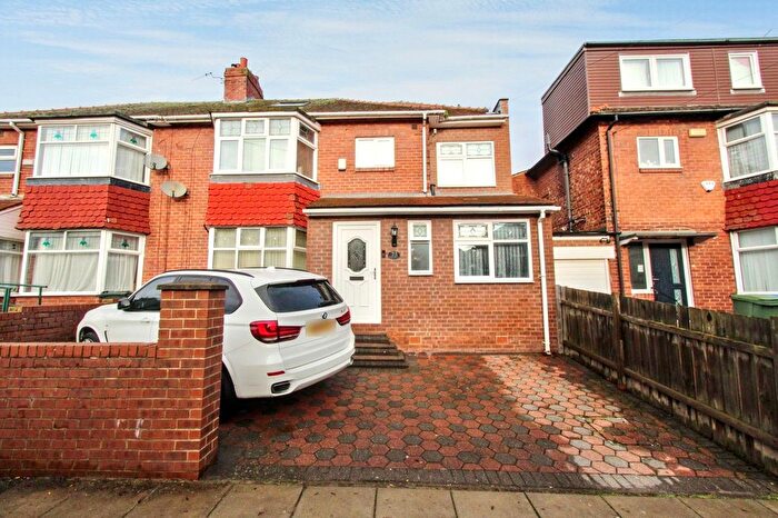 5 Bedroom Semi Detached House For Sale In Sutherland Avenue, Fenham, Newcastle Upon Tyne, NE4