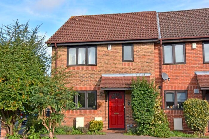 3 Bedroom Terraced House To Rent In The Wickets, Maidenhead, Berkshire, SL6