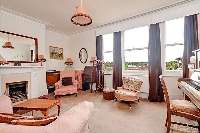 1 Bedroom Flat For Sale In South Hill Park, Hampstead, NW3