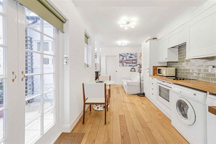 1 Bedroom Flat To Rent In Nottingham Place, London, W1U