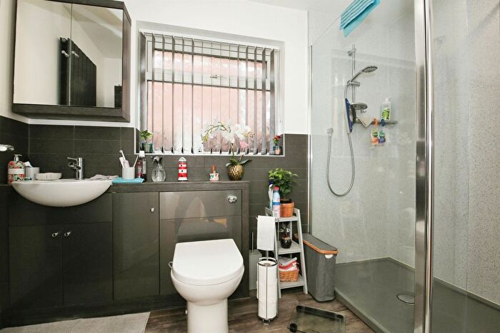 2 Bedroom Detached Bungalow For Sale In St. Johns Road, Spalding, PE11