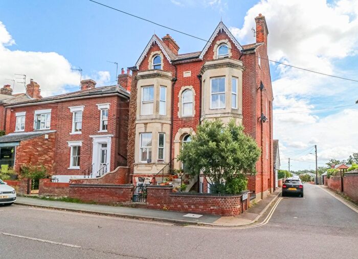 1 Bedroom Flat For Sale In High Street, Wivenhoe, Colchester, CO7