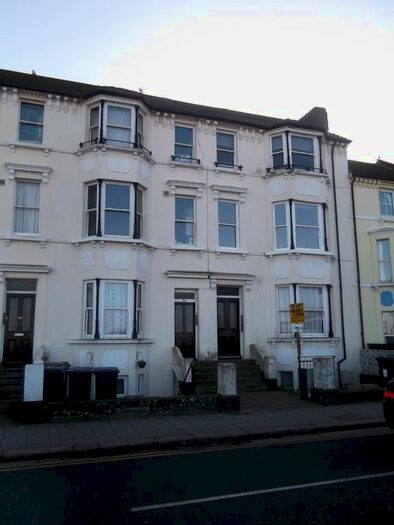 2 Bedroom Flat To Rent In Central Parade, Herne Bay, CT6