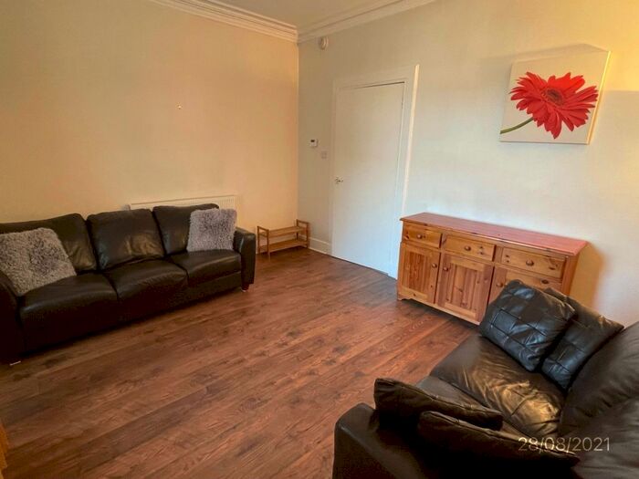 1 Bedroom Flat To Rent In Powis Place, Gfr, Aberdeen, AB25