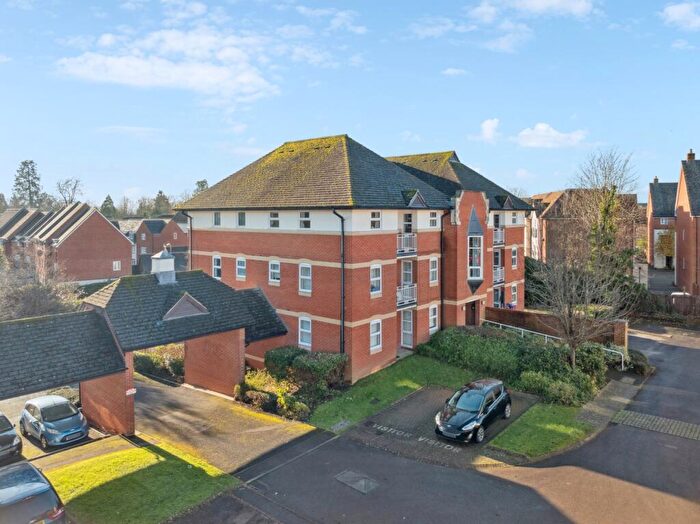 2 Bedroom Apartment To Rent In Jackman Close, Abingdon, OX14